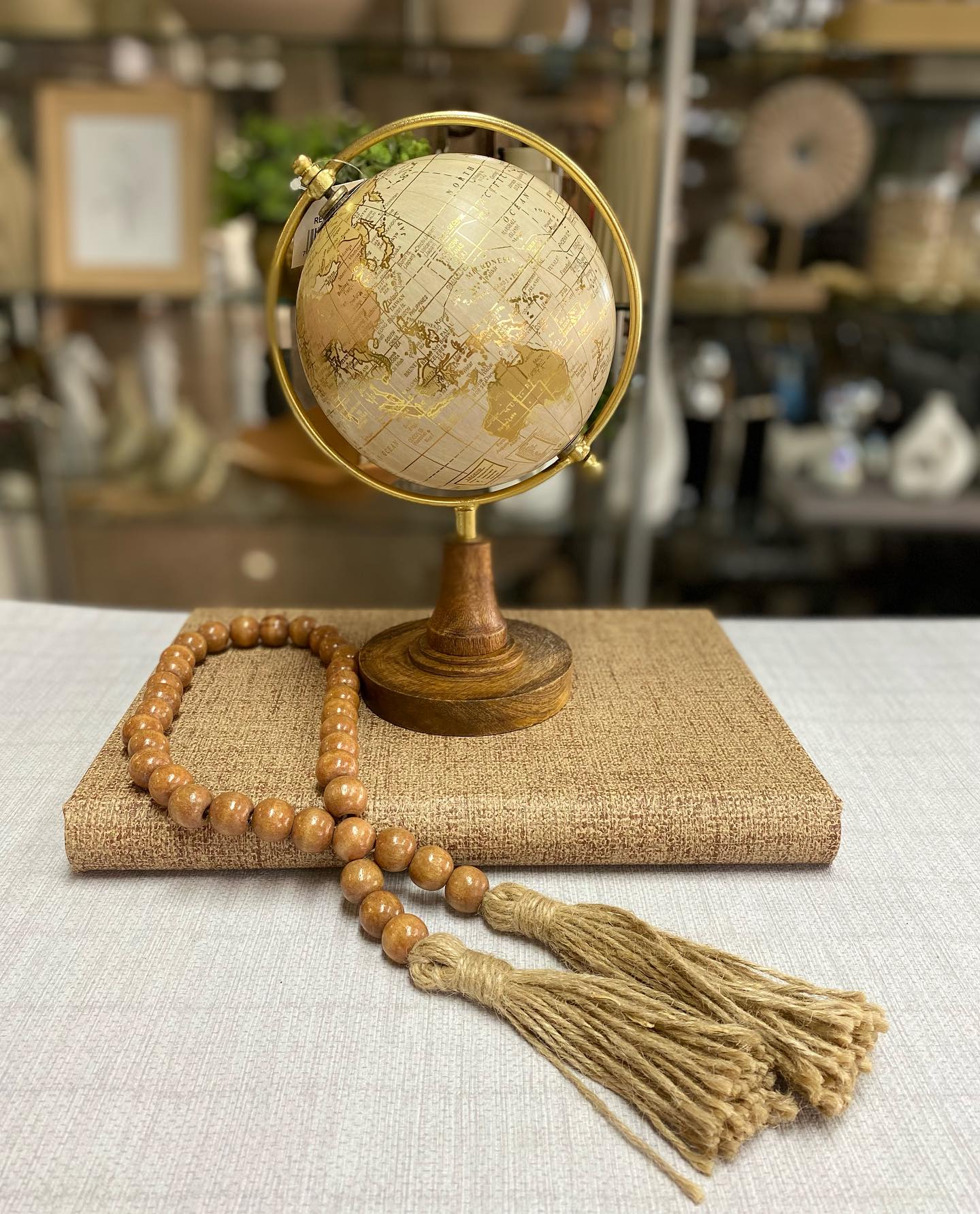 Globo decorativo vintage com terço